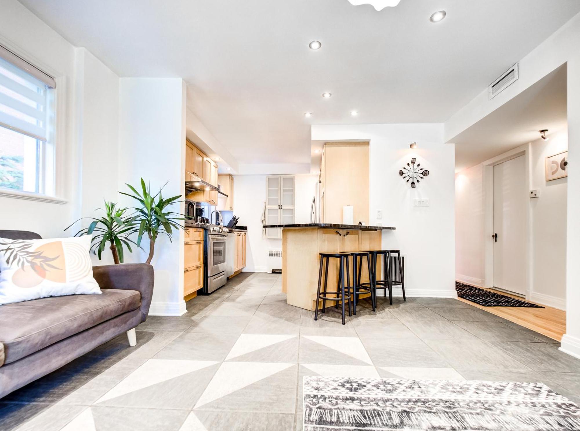 Amazing 4-bedrooms In Homa 20 * Montreal